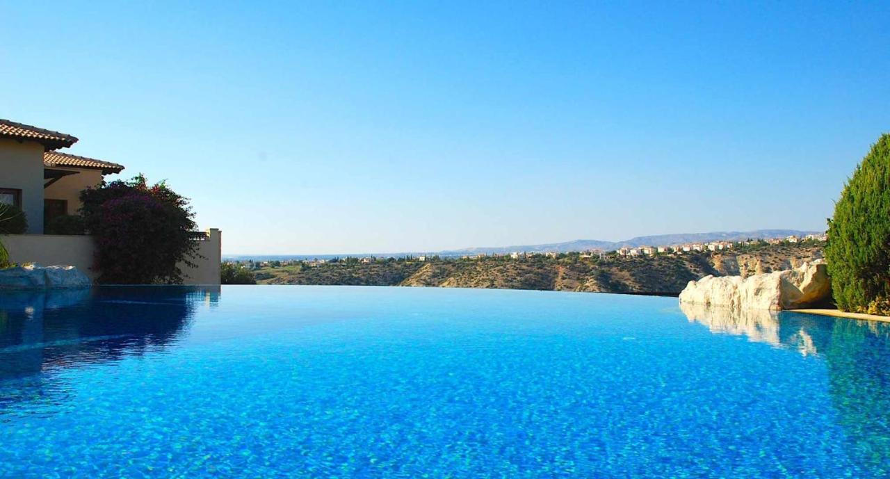 Fantastic Junior Villa Cz02 Salamis With Gorgeous Views, Aphrodite Hills Kouklia Ngoại thất bức ảnh