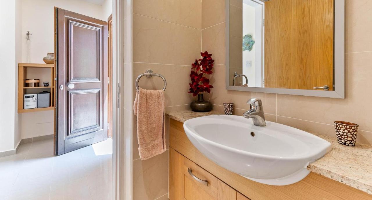 Fantastic Junior Villa Cz02 Salamis With Gorgeous Views, Aphrodite Hills Kouklia Ngoại thất bức ảnh