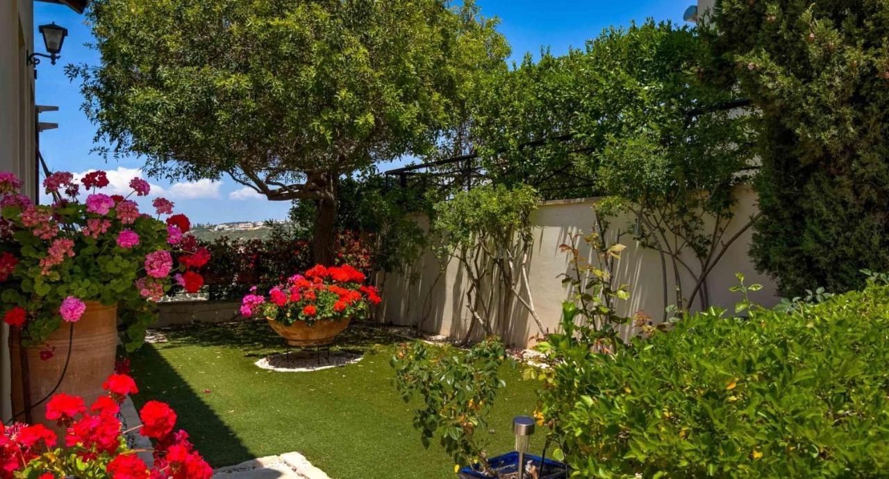 Fantastic Junior Villa Cz02 Salamis With Gorgeous Views, Aphrodite Hills Kouklia Ngoại thất bức ảnh